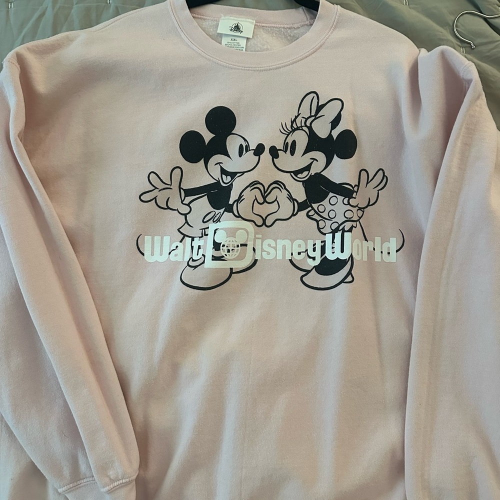 Disney world parks XXL sweatshirt lot - Picture 5 of 5